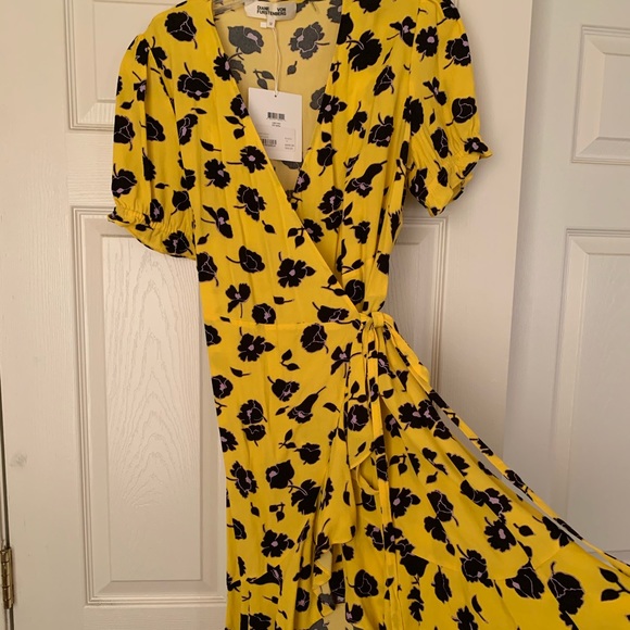Diane Von Furstenberg Emilia Wrap Dress